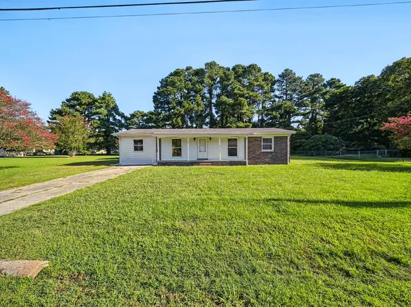 109 Chesterfield Dr, Elizabeth City, NC 27909
