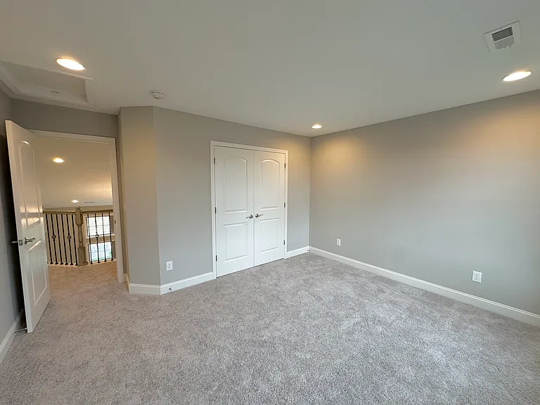 9538 Snowy Cliff Ln — Photo 22