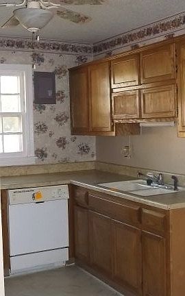 5th image of 1417 E 39th St