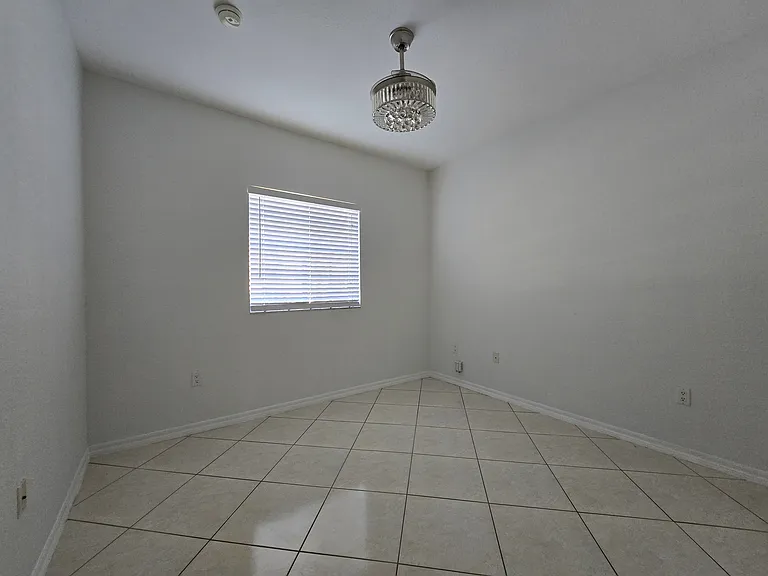 10924 SW 182nd Ln — Photo 13