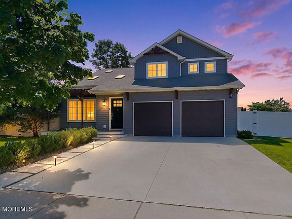3rd image of 954 Quincy Drive