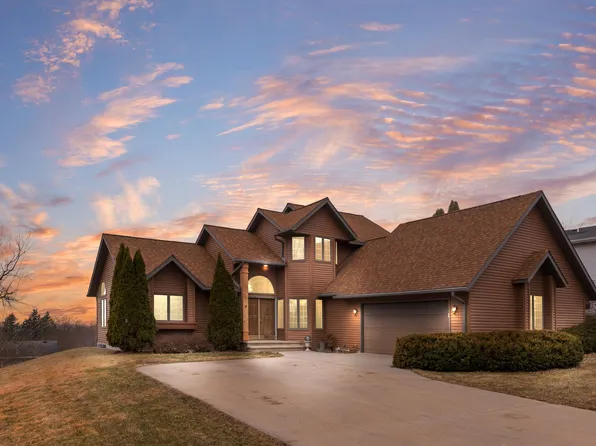 560 Russell Dr, Ripon, WI 54971