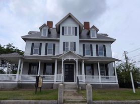 257 Main St, Nashua, NH