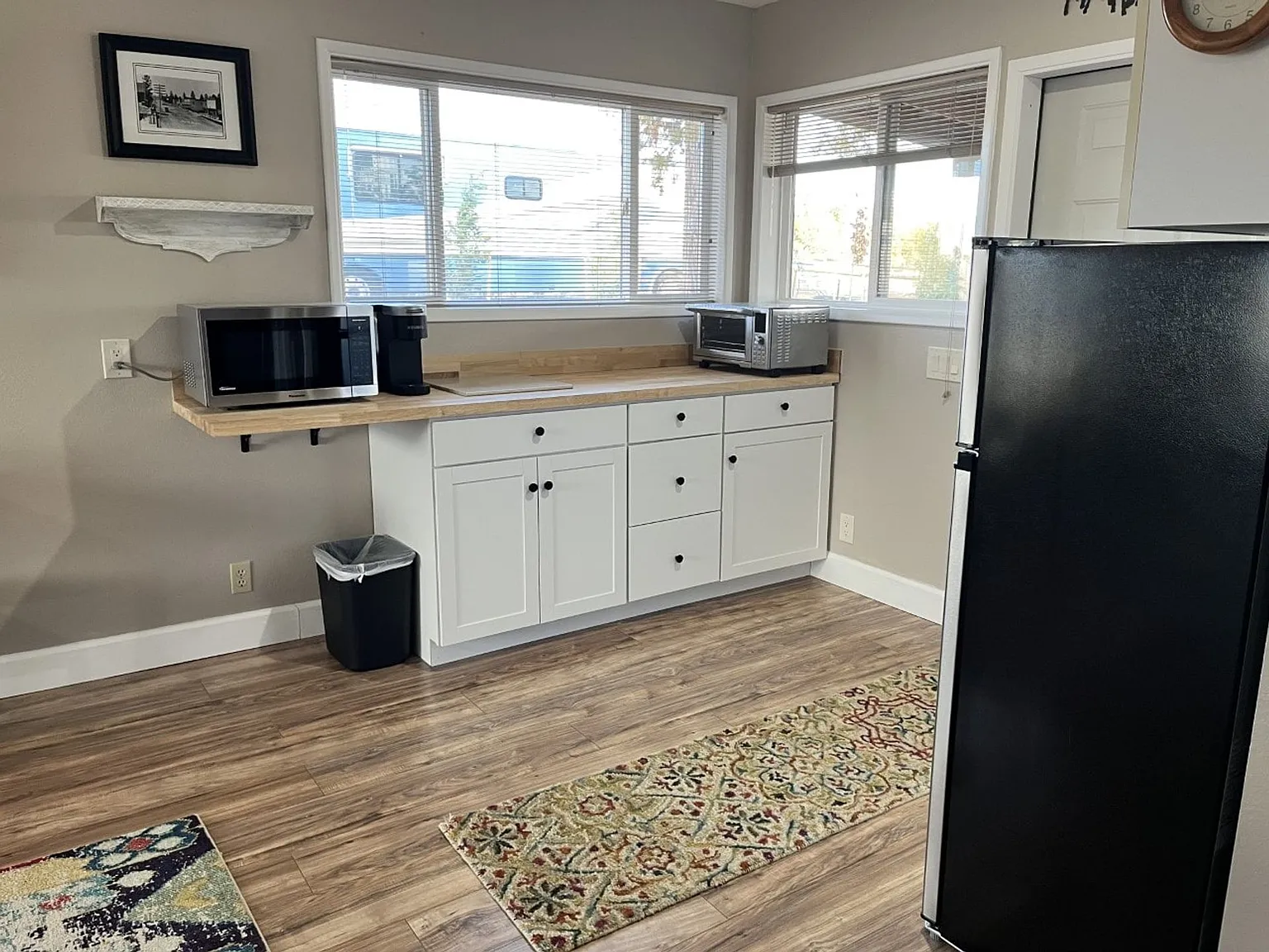 Availble October 1, 2026: Super Sweet Short Term Furnished Studio On 20 Acre Tumalo Ranch — Photo 4