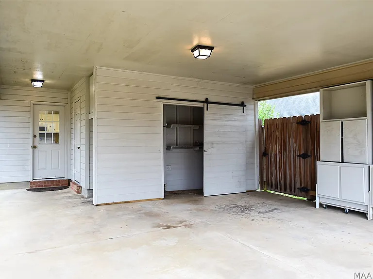 2104 Halcyon Downs Loop — Photo 20