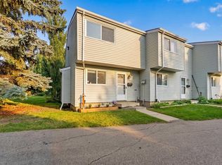 Dickinsfield Court, Edmonton, AB T5E 5V8