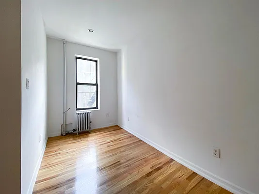 Rented by Kahen Properties | media 6