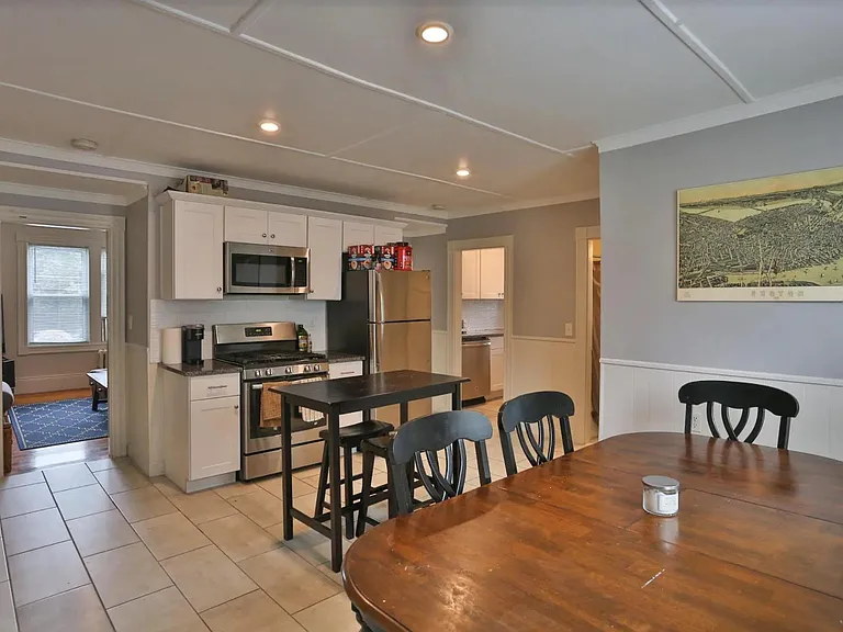 17 Forest Ave #2 — Photo 3