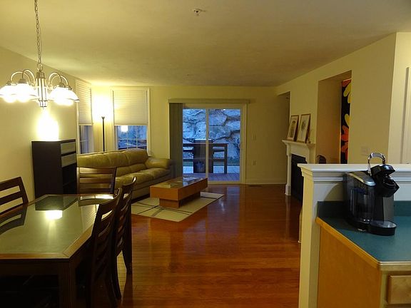 2nd image of 641 Devenwood Way #641