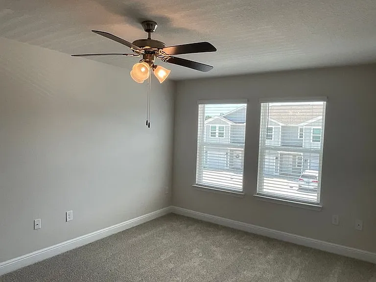 5718 Stellarjay St — Photo 9