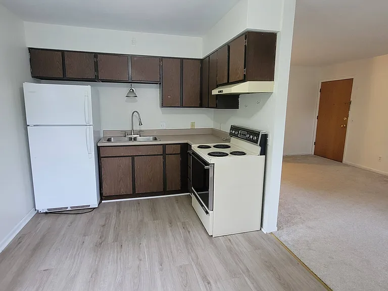 706 Balsley Ave #B — Photo 4