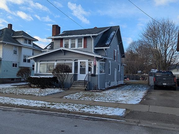 3rd image of 207 N Page Ave