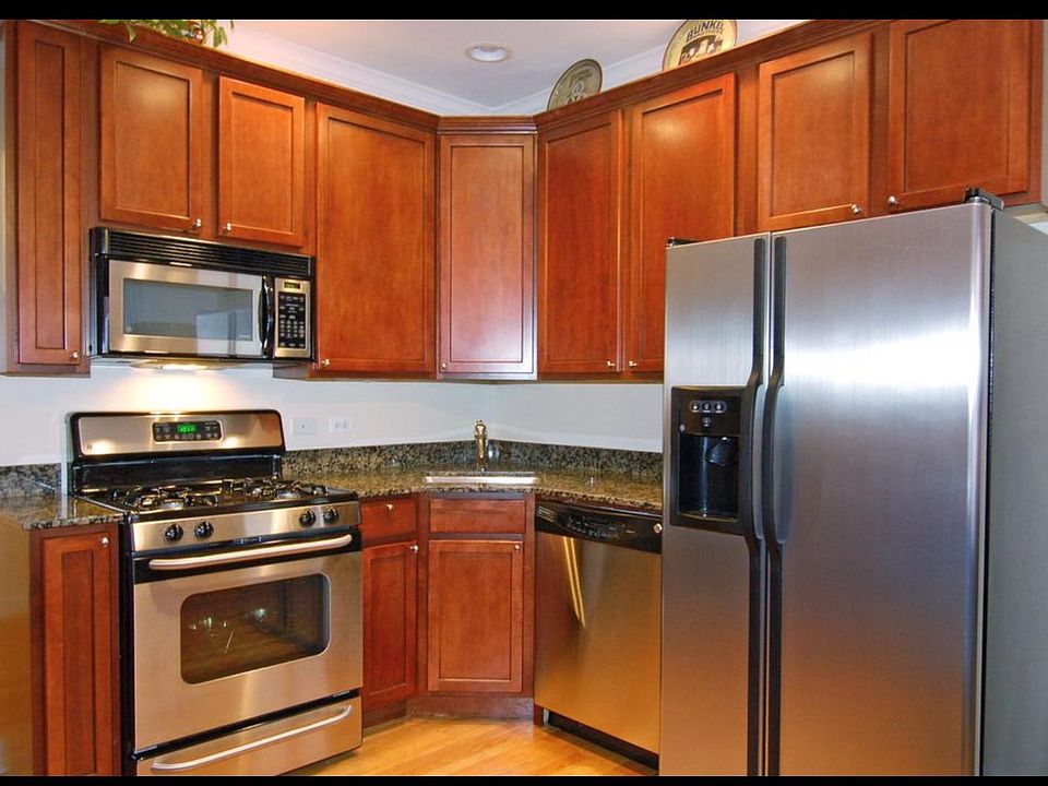 1st image of 3252 N Clifton Ave