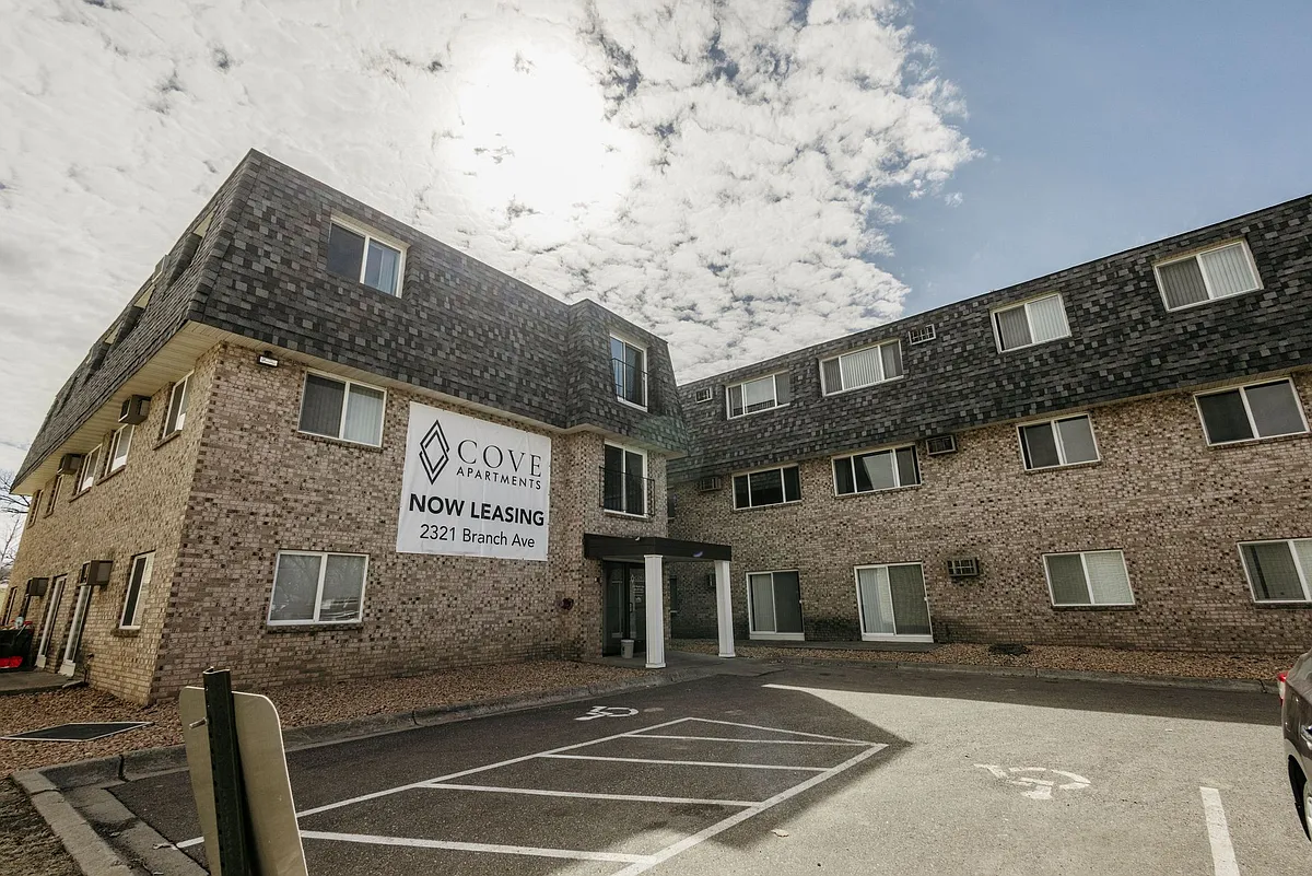 Building Photo - Cove Apartments