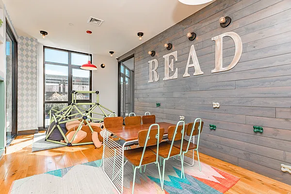 Rented by MySpaceNYC | media 59