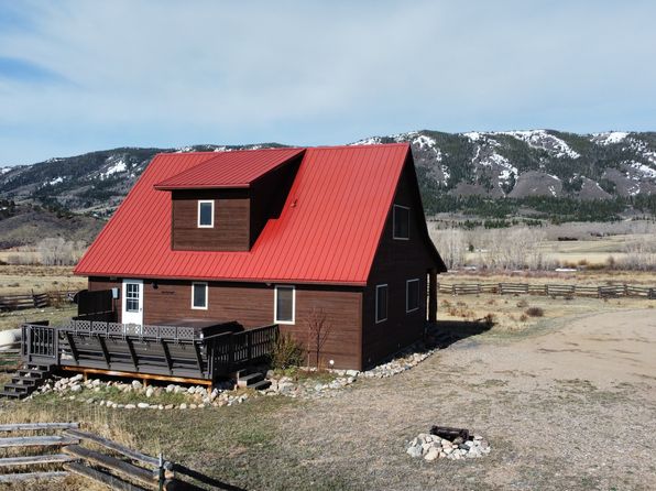 40 Six Bar East Rd, Centennial, WY 82055