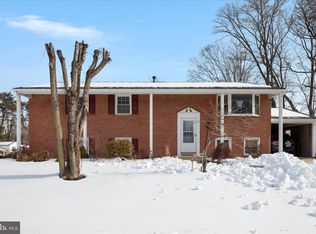 7201 Sydenstricker Rd, Springfield, VA 22152