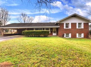 330 Colonial Ave, Copperhill, TN 37317