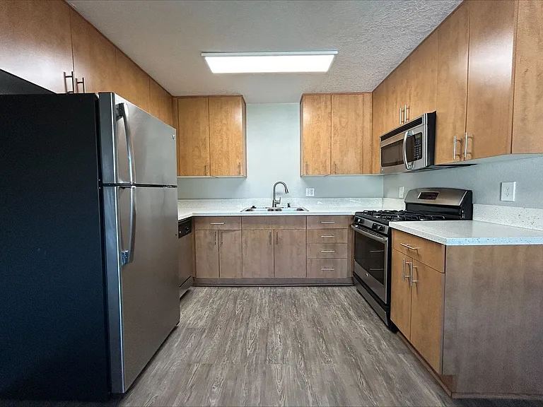 The Circle Apartments at Long Beach — Photo 83