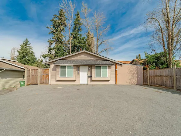 32565 George Ferguson Way, Abbotsford, BC V2T 4C8