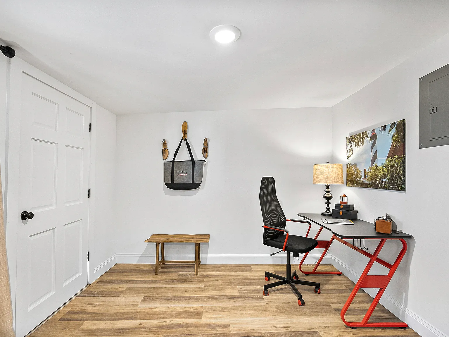 2 bed, 600 sqft, $2,100 — Photo 3