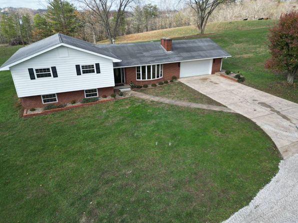 205 Counts Hl, Spencer, WV 25276