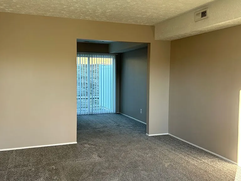 Southdale Square Apartments — Photo 105