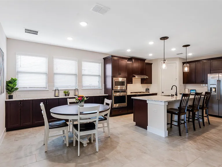 9211 Lowell Cliff Dr — Photo 16