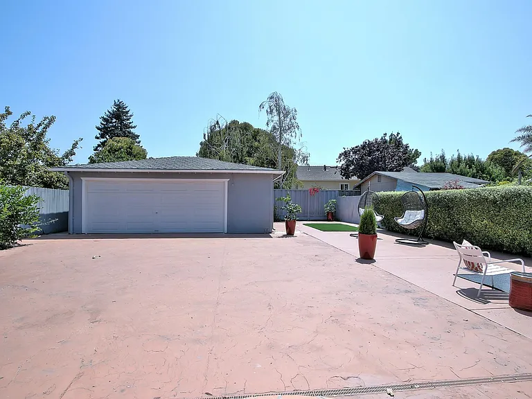 546 Hamilton Ave — Photo 18