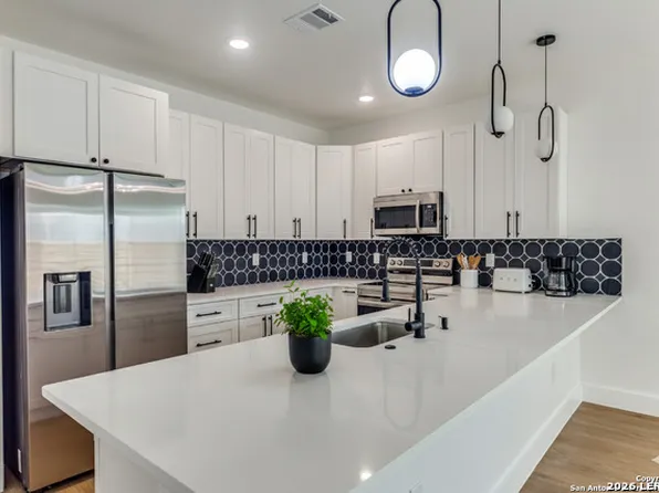 207 Gravel St, San Antonio, TX