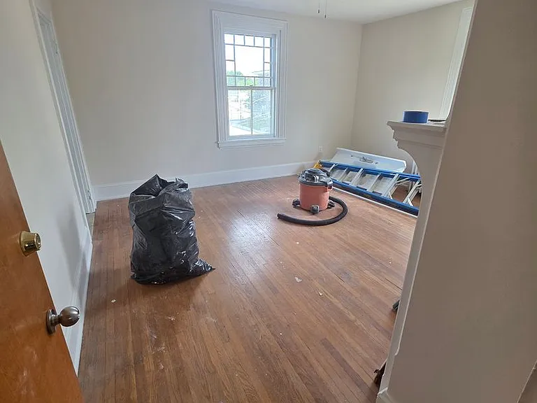 1858 Guernsey Ave — Photo 16