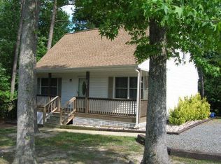 291 N Oakes Cir, Saluda, VA 23149