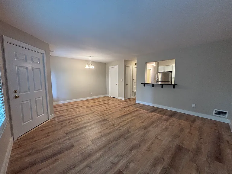 42 Stevens Ct — Photo 4