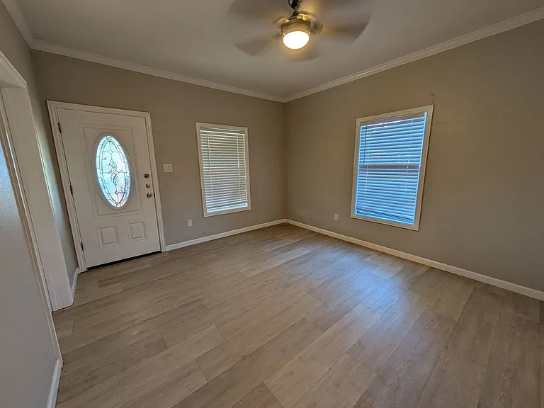 614 Euclid St — Photo 2