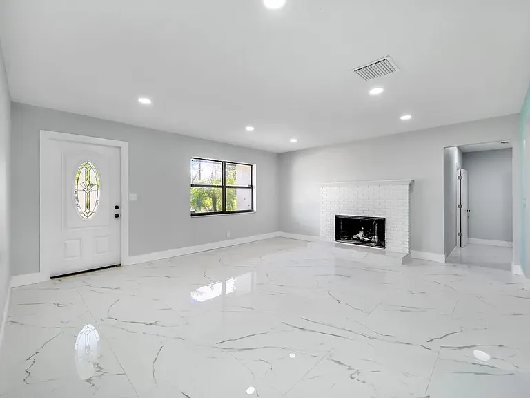 512 Donna Dr — Photo 6
