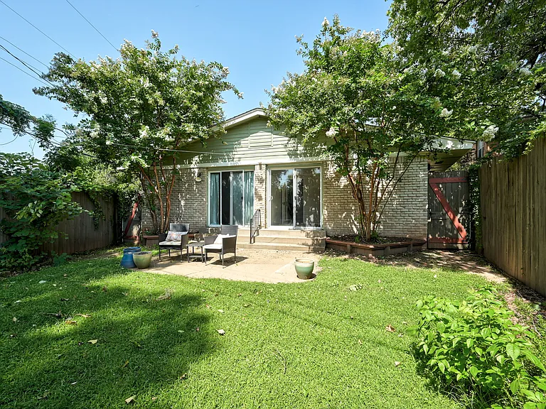 4618 N Harvey Pkwy — Photo 28