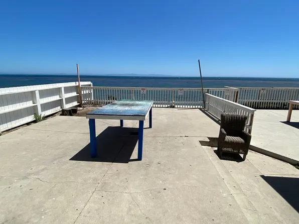 6669 Del Playa Dr, Goleta, CA 93117