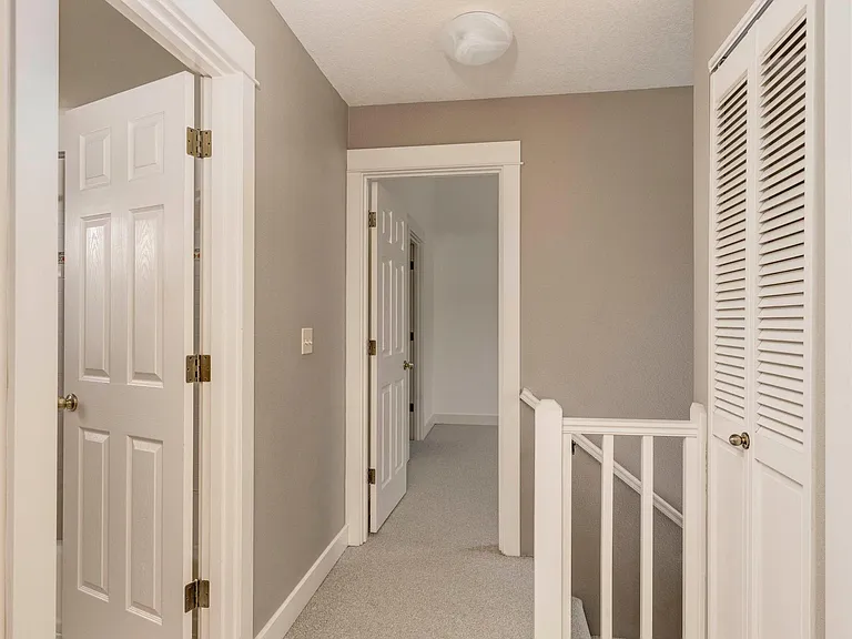 4017 NE Roselawn St — Photo 13