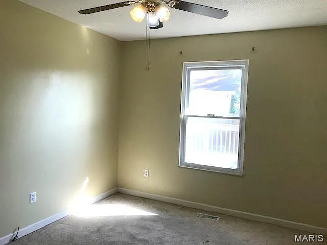 1413 Royal Oak Ct — Photo 8