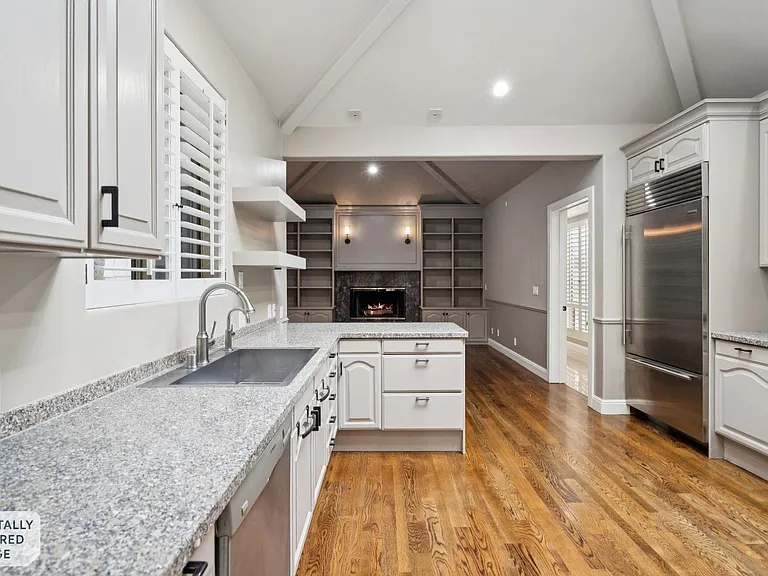 651 Manresa Ln — Photo 12