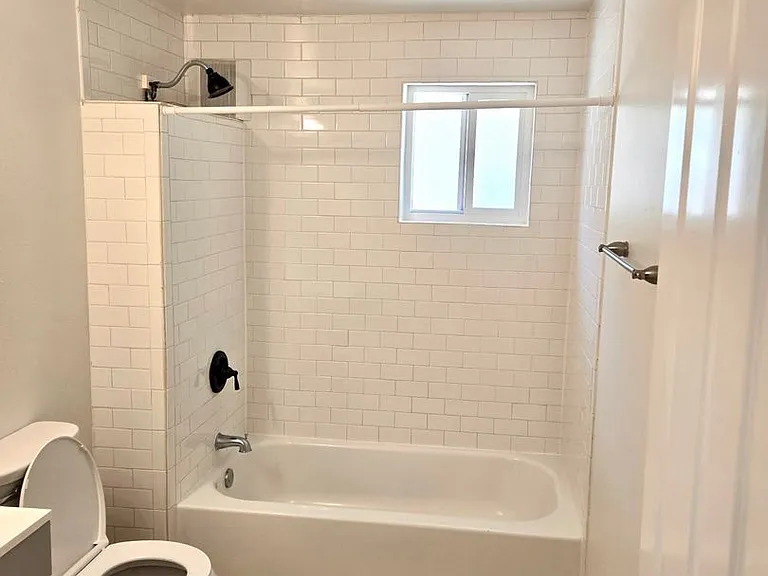 3613 Grandview Dr W — Photo 37