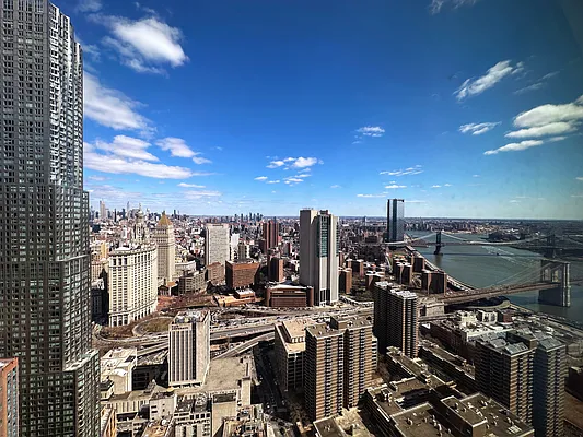 Rented by Valeo Realty Group LLC | media 2