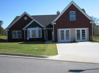 23 Oakwood Dr, Phenix City, AL 36870