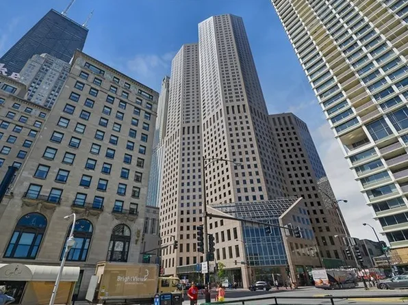 950 N Michigan Ave #4003, Chicago, IL 60611