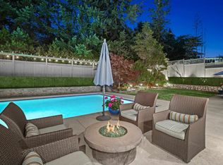 885 Margaree Pl, West Vancouver, BC V7T 2J5