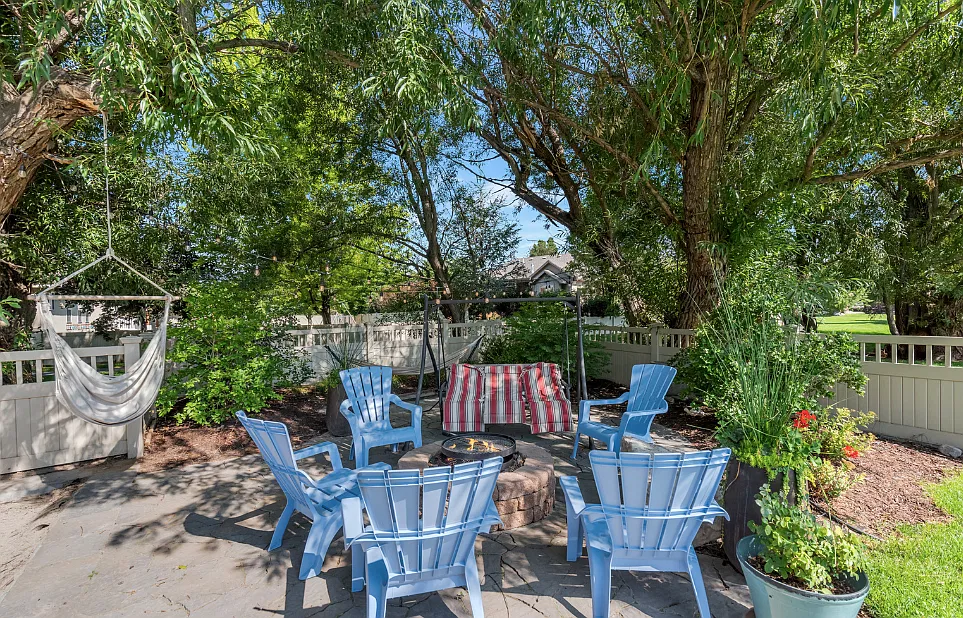6 bed, 3800 sqft, $825 — Photo 4