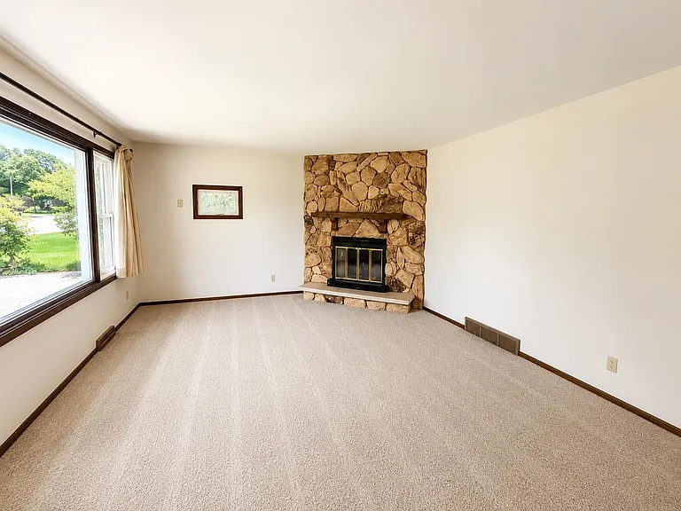 6504 Schneider Pl — Photo 7