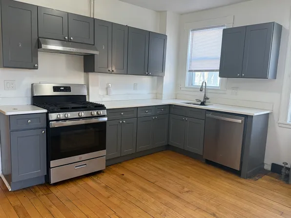 28 Pinedale Rd #1A, Roslindale, MA 02131