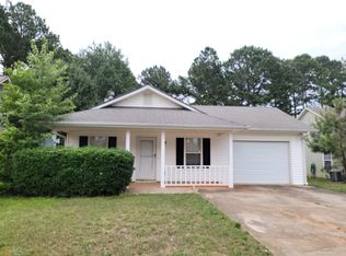 1393 N Hampton Dr, Hampton, GA 30228