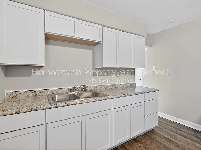 9868 Lorna Ln — Photo 3